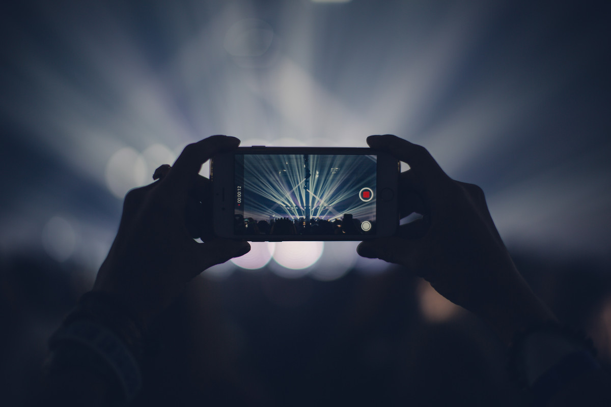 How Many Photos Videos Movies MP3s Can 128GB Hold how-many-photos-videos-movies-mp3s-can-128gb-hold